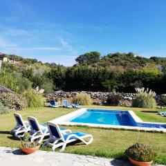 5 bedrooms villa with private pool enclosed garden and wifi at Ubriquea