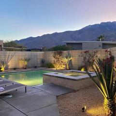 **Fabulous New Luxe Home Pool-Spa-Views!!!**
