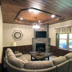 Sojourner's Lodge & Log Cabin Suites