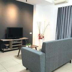 Ipoh Homestay Cozy and Comfortable 4R3B 13pax Indoor Car Parking SY12