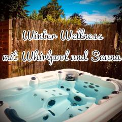 GartenLoft mit Outdoor Whirlpool und Garten