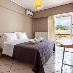 Kalamata Old City - Minimal Urban Retreat