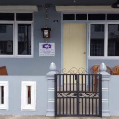 Homestay Warisan Violet