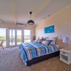 1-bedroom unit with stunning ocean views!