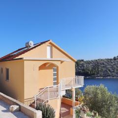 Peaceful Holiday House Senija