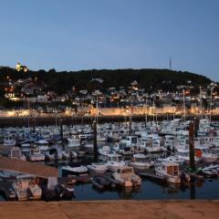 Charmant Studio avec vue sur le port et falaises