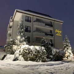 Parklands Hotel & Pool