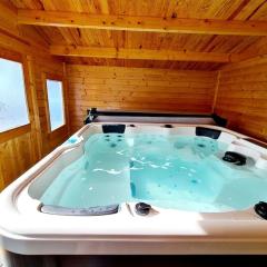 Gîte le Chalet Aura & jacuzzi