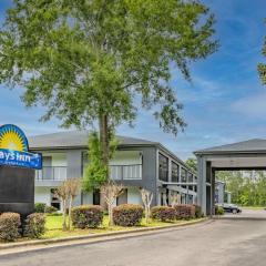 Days Inn by Wyndham Pensacola I-10