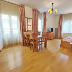 Zénitude, T3, centre Luchon, wifi, casier à skis, ascenseur, 6 personnes