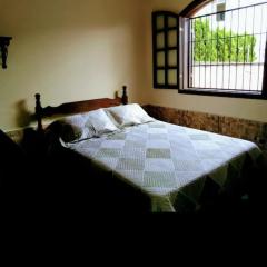 Imperdível - Casa aconchegante com varanda