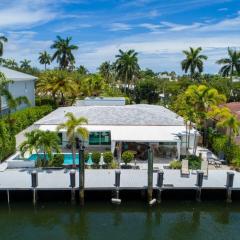 Casa Flamingo Intracoastal Front with Heated Pool a and 75 ft Dock