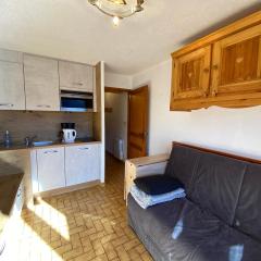 Studio charmant, proche télésiège, parking inclus - FR-1-693-86