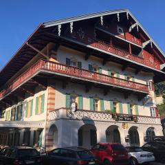 Private 2-Zimmer-Ferienwohnung im historischen Burghotel