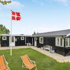 1 Bedroom Beautiful Home In Løgstør