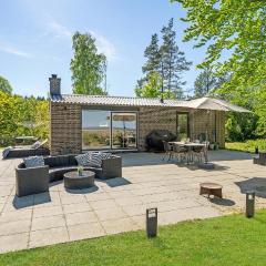 Stunning Home In Hadsund With House A Panoramic View
