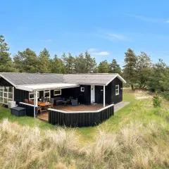 Cozy Home In Blvand With Wifi