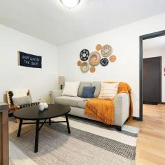 HostWise Stays - Pet Friendly Butler St Apt, Ground Floor with Private Entrance