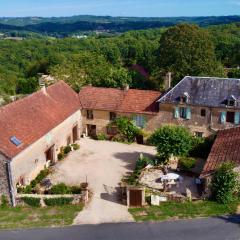 La Vieille Ferme: superbe complexe de 3 gîtes en pierre avec Piscine au coeur du Périgord Noir