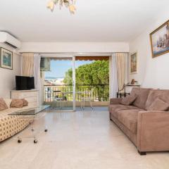 Cosy Studio Cannes Center beaches shopping and congresses LIVE IN MERLE