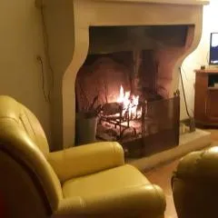 MAISON DE CHARME AVEC JARDIN CLOS