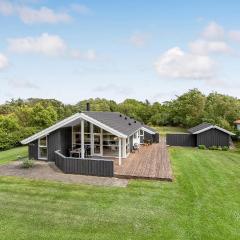 Beautiful Home In Højslev With Wifi