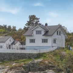 Beautiful Home In Kolbjrnsvik With 2 Bedrooms And Wifi