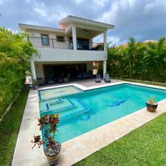 Casa Arnold - Luxurious 4 bedroom villa with pool