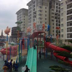 3 bedroom apartment & FREE access to waterpark at Bayou Lag00n Melaka