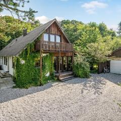 4 Bedroom Lovely Home In Ebeltoft