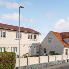 Lovely Apartment In Allinge With Wifi