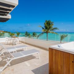Punta Palmera Beach Front with private cold jacuzz