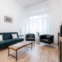 Delta Curve Apartment