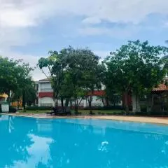 Las Brisas, Juan Dolio, 3br, 2 Pools, Jacuzzi, Beach, Golf, 7 sleeps