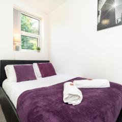 Amethyst Suite Moseley Mews by StayStaycations