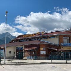 Bansko Ski to Door Apartment