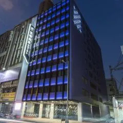 더 클라우드 호텔(The Cloud Hotel)