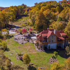 Wild Turkey Inn at Eagles Nest