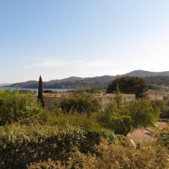 Joli T2 rénové à La Favière, proche plages et commerces, parking privatif - FR-1-610-16