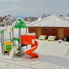 Apartament z Tężnią Solankową, Sauną, Kominkiem LED i Śniadaniem nad Jeziorem Żywieckim