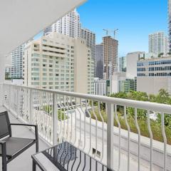 Deluxe 1 BR suite with Pool, Parking, Balcony and Ocean Views