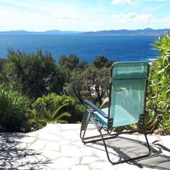 Duplex, vue panoramique sur la Méditerranée, piscine, garage