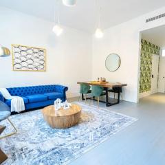 E10-2 Designer East Village Townhouse 1BR W D