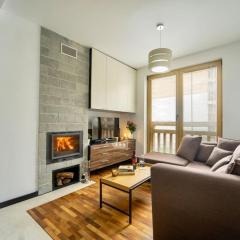 Secluded Mountain Cozy Studio with Fireplace
