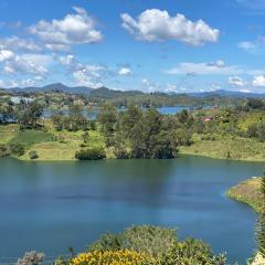 Rocks Glamping - Guatapé, El Peñol