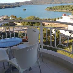 Apartamento encantador de frente ao lago Corumbá