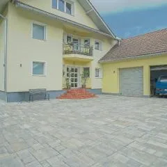 Vilux with indoor private parking