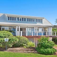 25 Queen of Colonies Parade