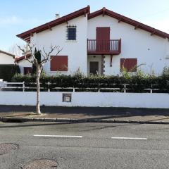 Maison 3* à Hendaye, proche plage et commerces, jardin privé, parfait pour familles et amis - FR-1-239-492