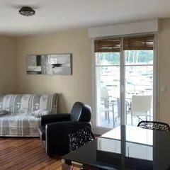 Appartement 3 pièces calme avec ascenseur à Dives-sur-Mer - FR-1-487-319